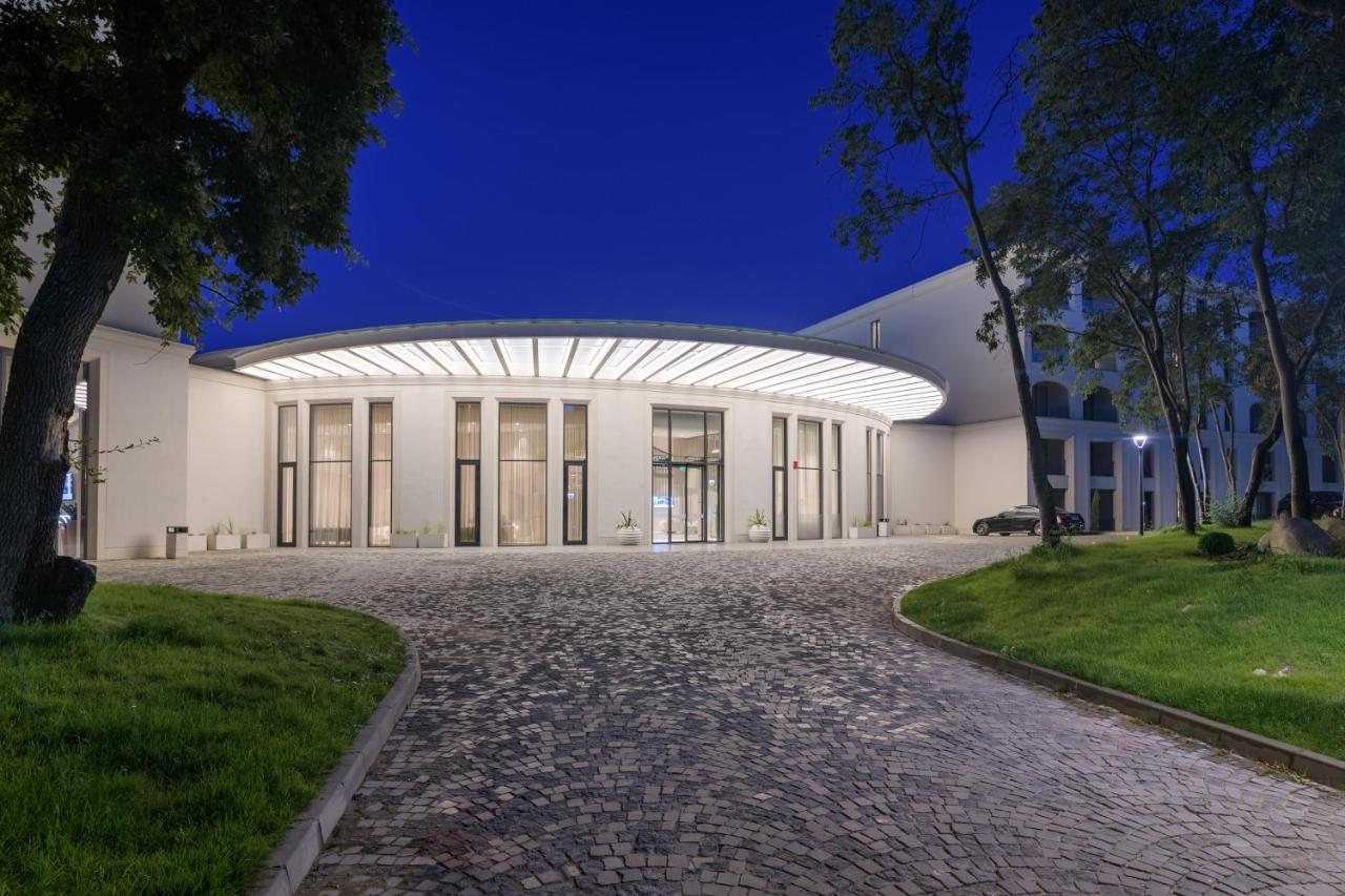 Hotel Ensana Aquahouse Saints Constantine and Helena Exteriér fotografie The main entrance of the museum